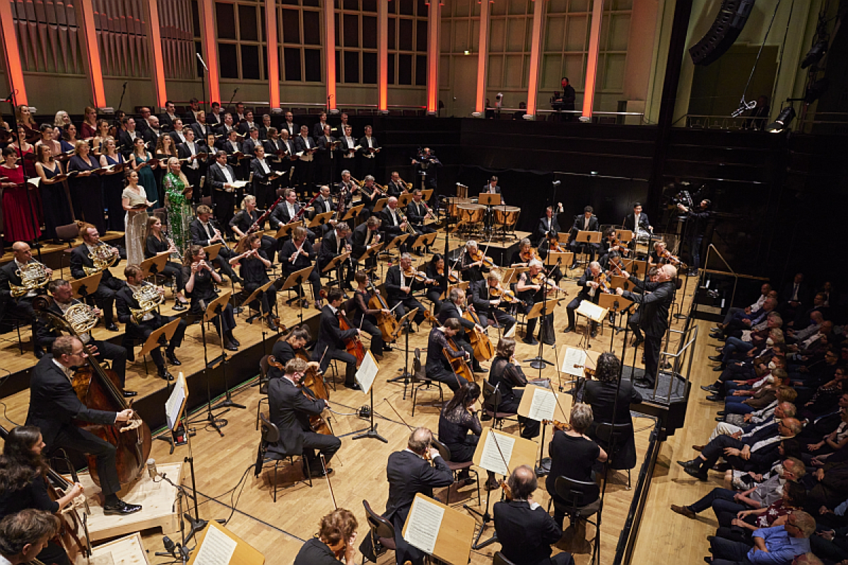 Beethoven IX. Die Deutsche Kammerphilharmonie_Paavo Järvi_Vocalensemble Rastatt I Foto: Julia Baier